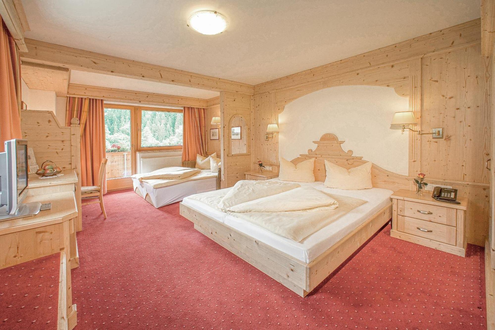 Alpenhotel Tirolerhof Gerlos Room photo